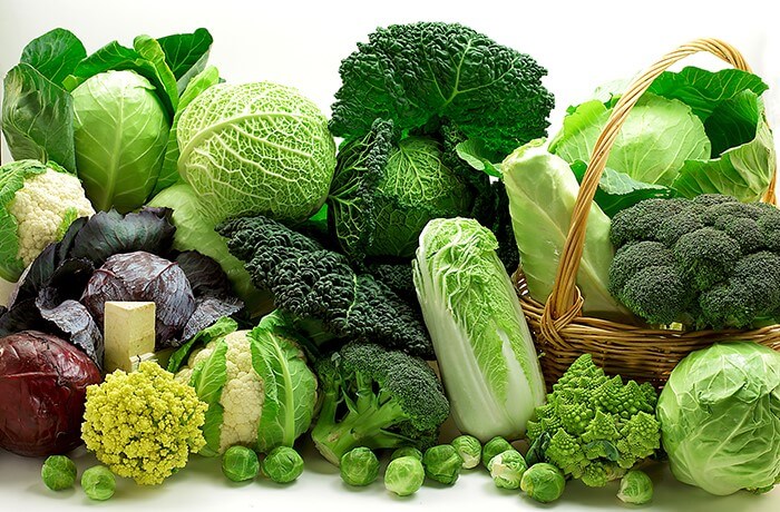Ăn nhiều rau xanh giúp kiềm hóa nước tiểu, tăng thải acid uric
