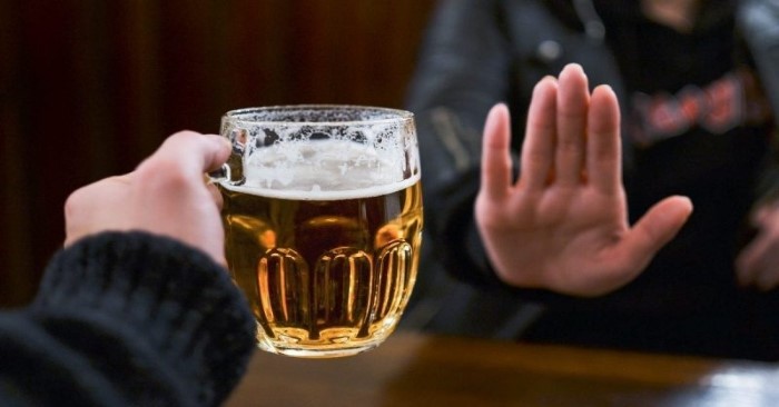 Bia rượu có hàm lượng Purin cao nên cần hạn chế uống rượu bia