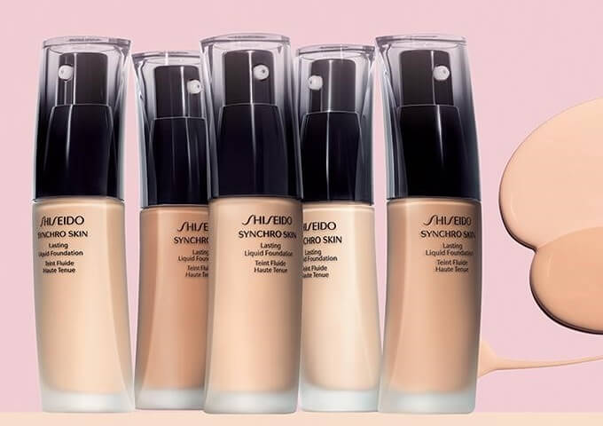 Kem nền phù hợp với làn da khô Shiseido Makeup Synchro Skin Lasting Liquid